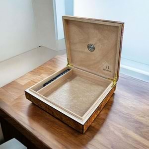 LUBİNSKİ RIVANIO İSPANYOL SEDİRİ KÖK DESENLİ AHŞAP HUMİDOR 20s